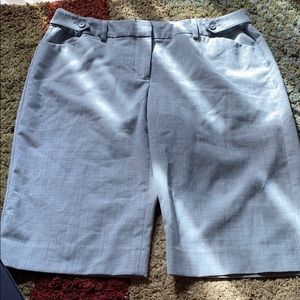 Bermuda shorts (dressy grey)